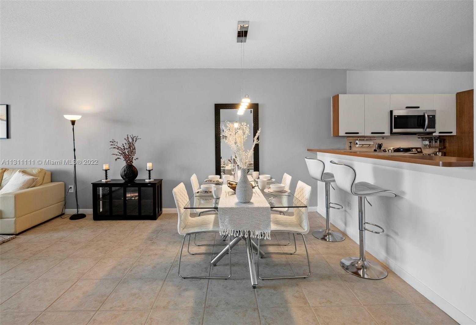 Small Image of 18100 NORTH BAY RD #308, Sunny Isles Beach Number 10