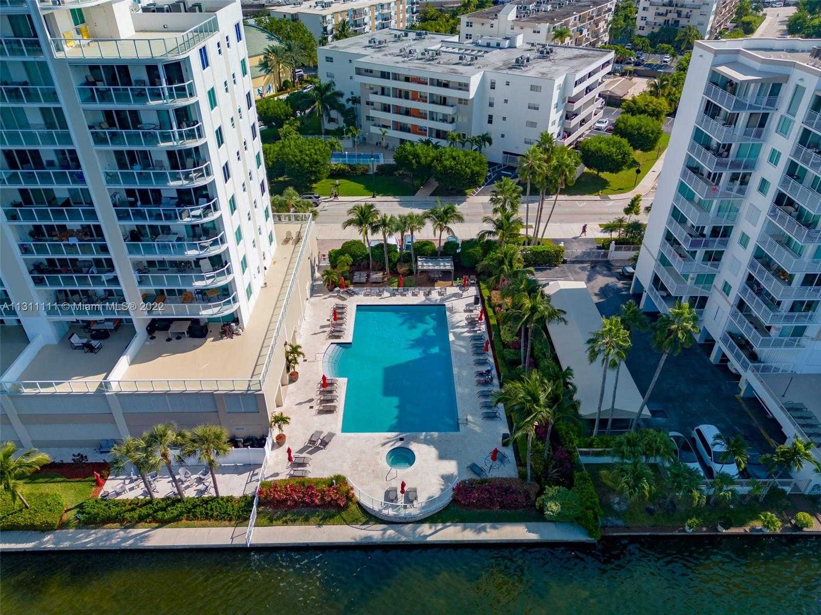 Small Image of 18100 NORTH BAY RD #308, Sunny Isles Beach Number 14