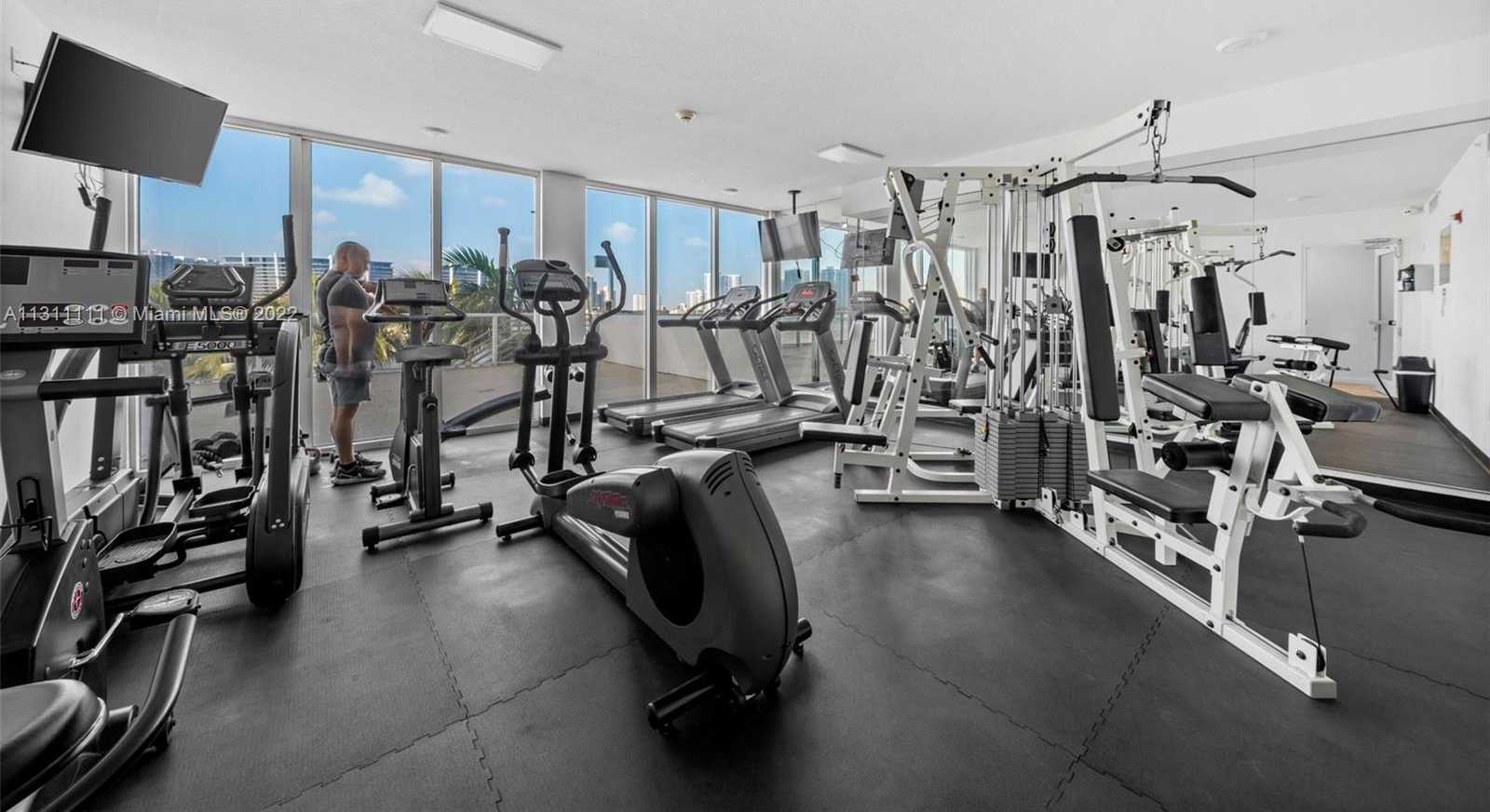 Small Image of 18100 NORTH BAY RD #308, Sunny Isles Beach Number 19