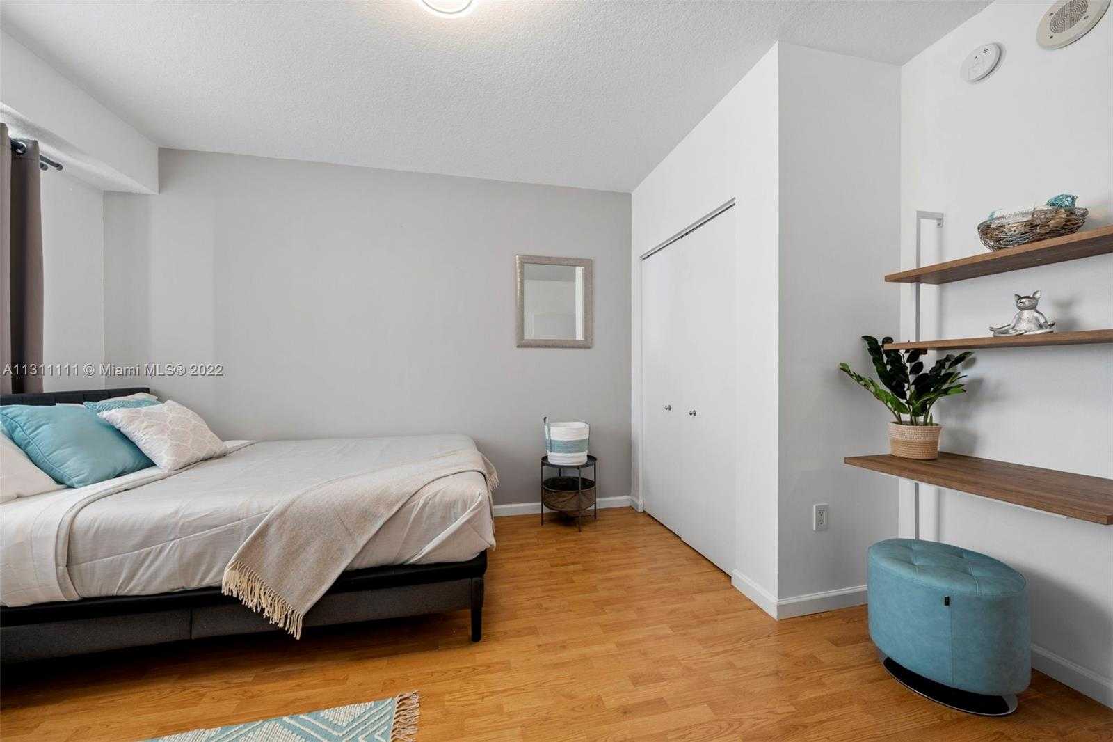 Small Image of 18100 NORTH BAY RD #308, Sunny Isles Beach Number 30