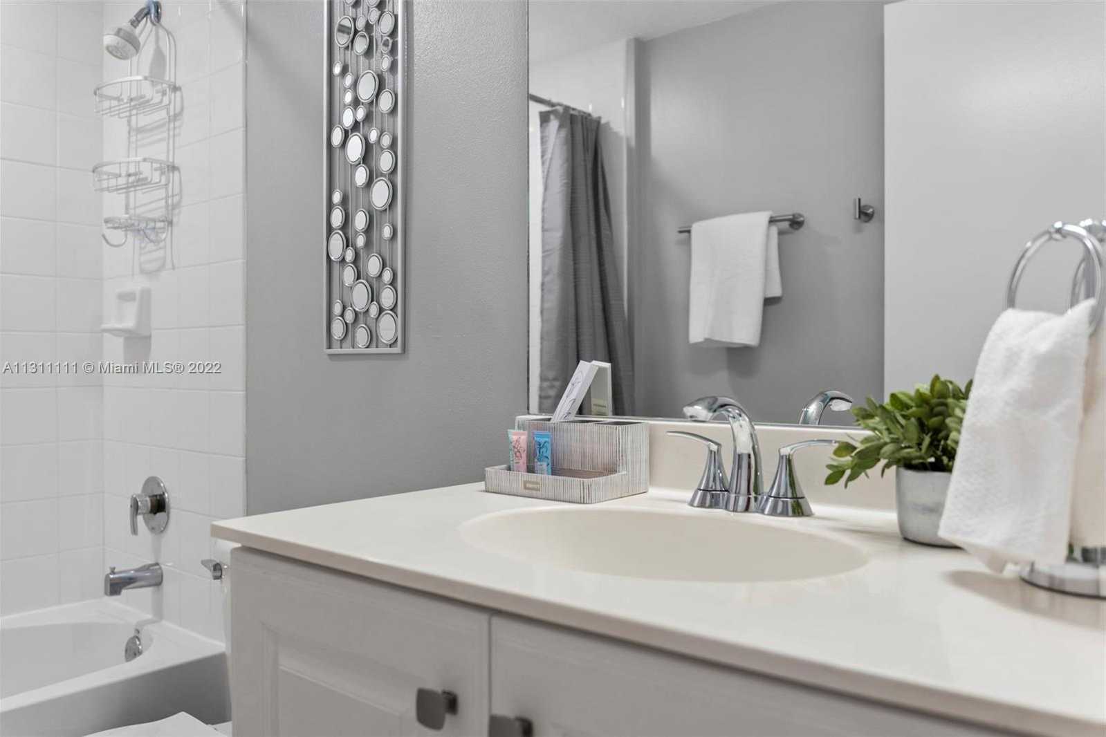 Small Image of 18100 NORTH BAY RD #308, Sunny Isles Beach Number 33
