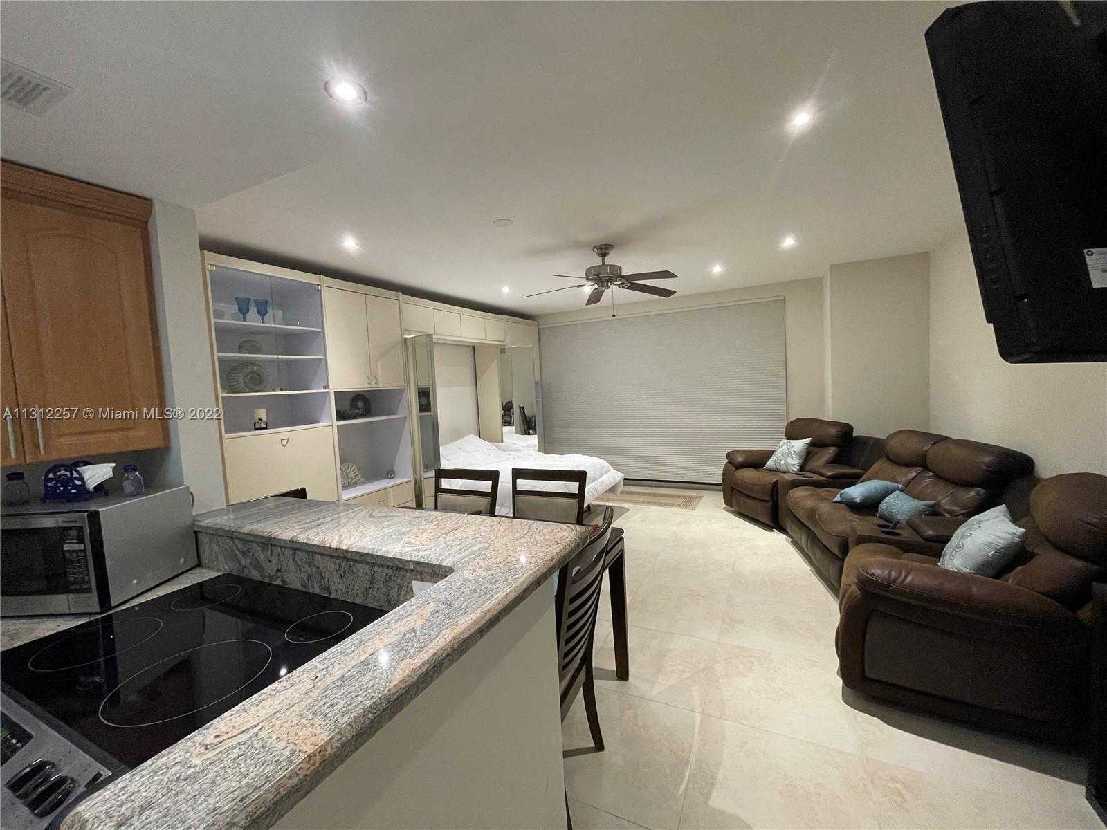 Small Image of 3505 SOUTH OCEAN DR #108, Hollywood Number 2