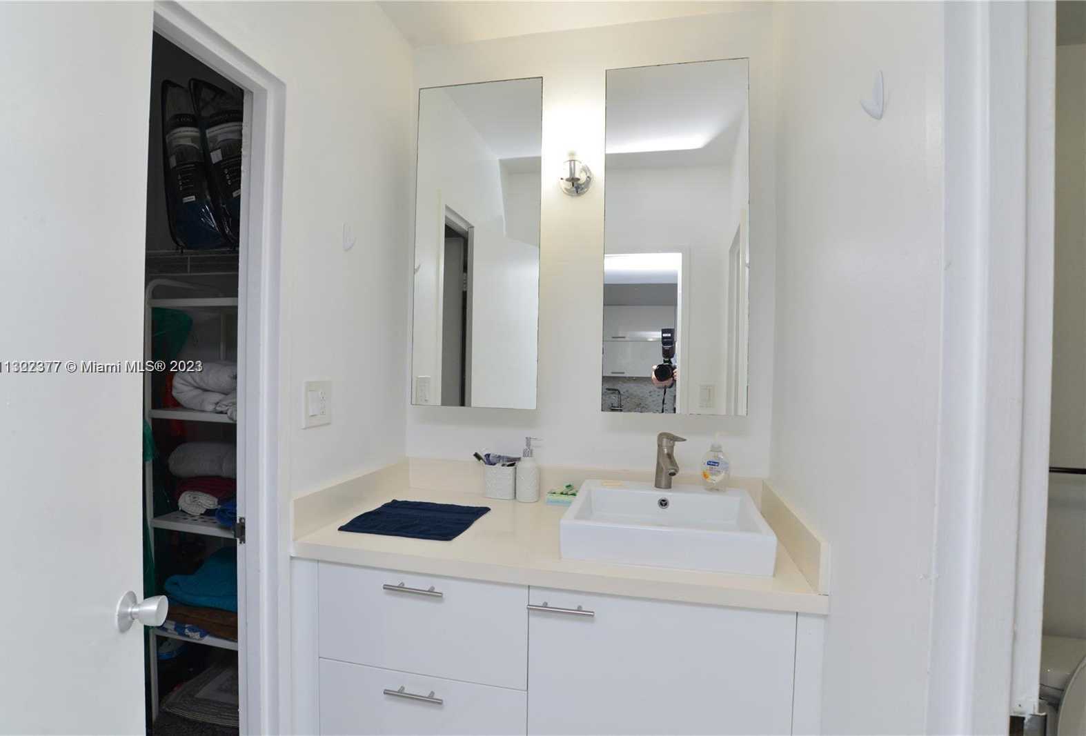 Small Image of 100 LINCOLN RD #1605, Miami Beach Number 10