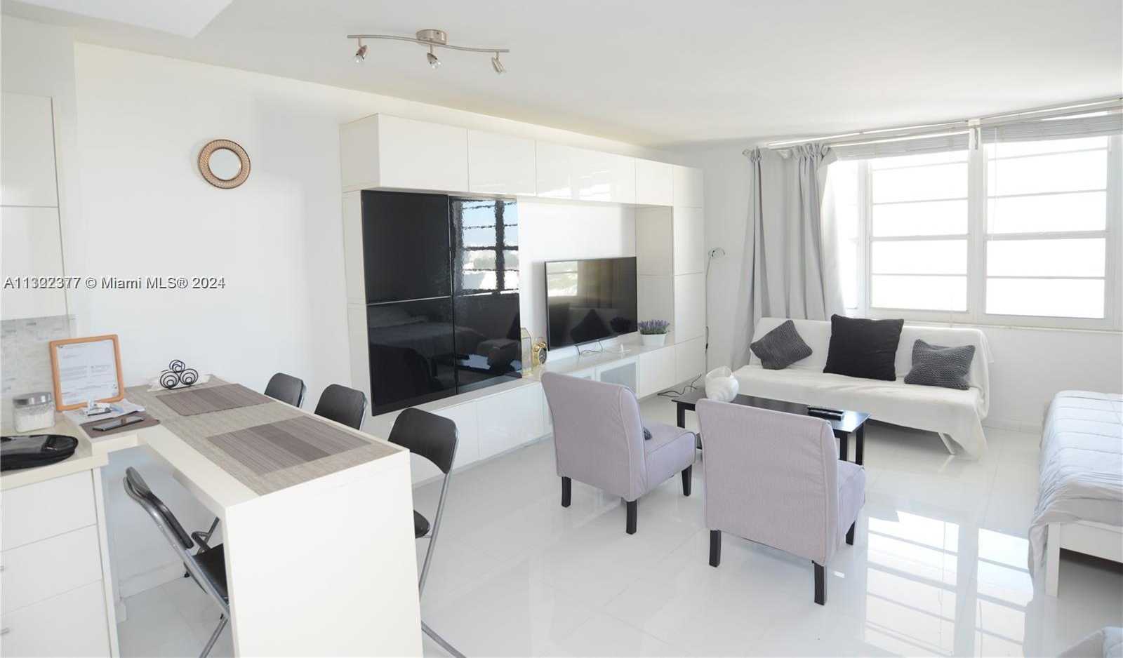 Small Image of 100 LINCOLN RD #1605, Miami Beach Number 2