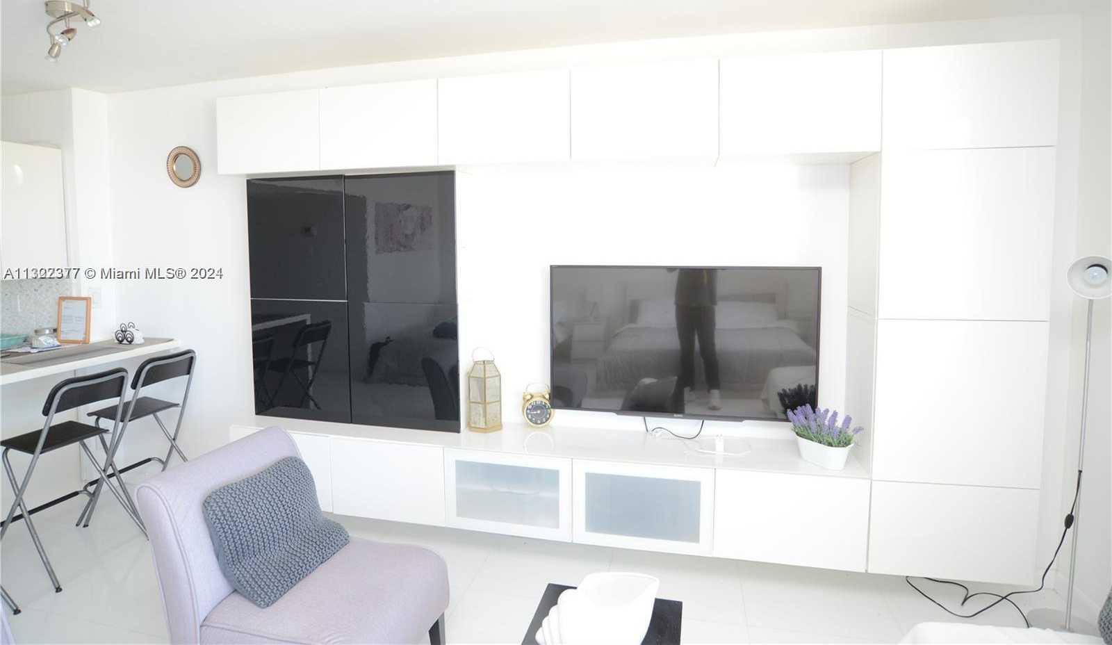 Small Image of 100 LINCOLN RD #1605, Miami Beach Number 5