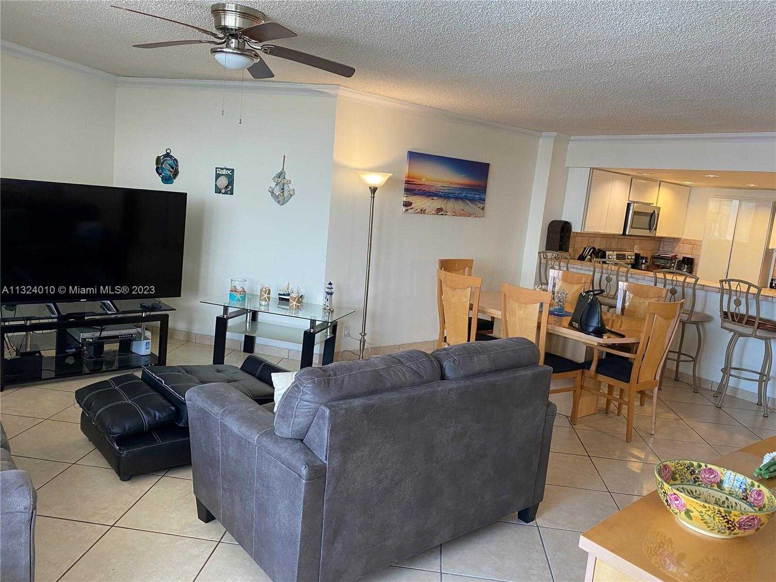 Small Image of 3725 #1521, Hollywood Number 10