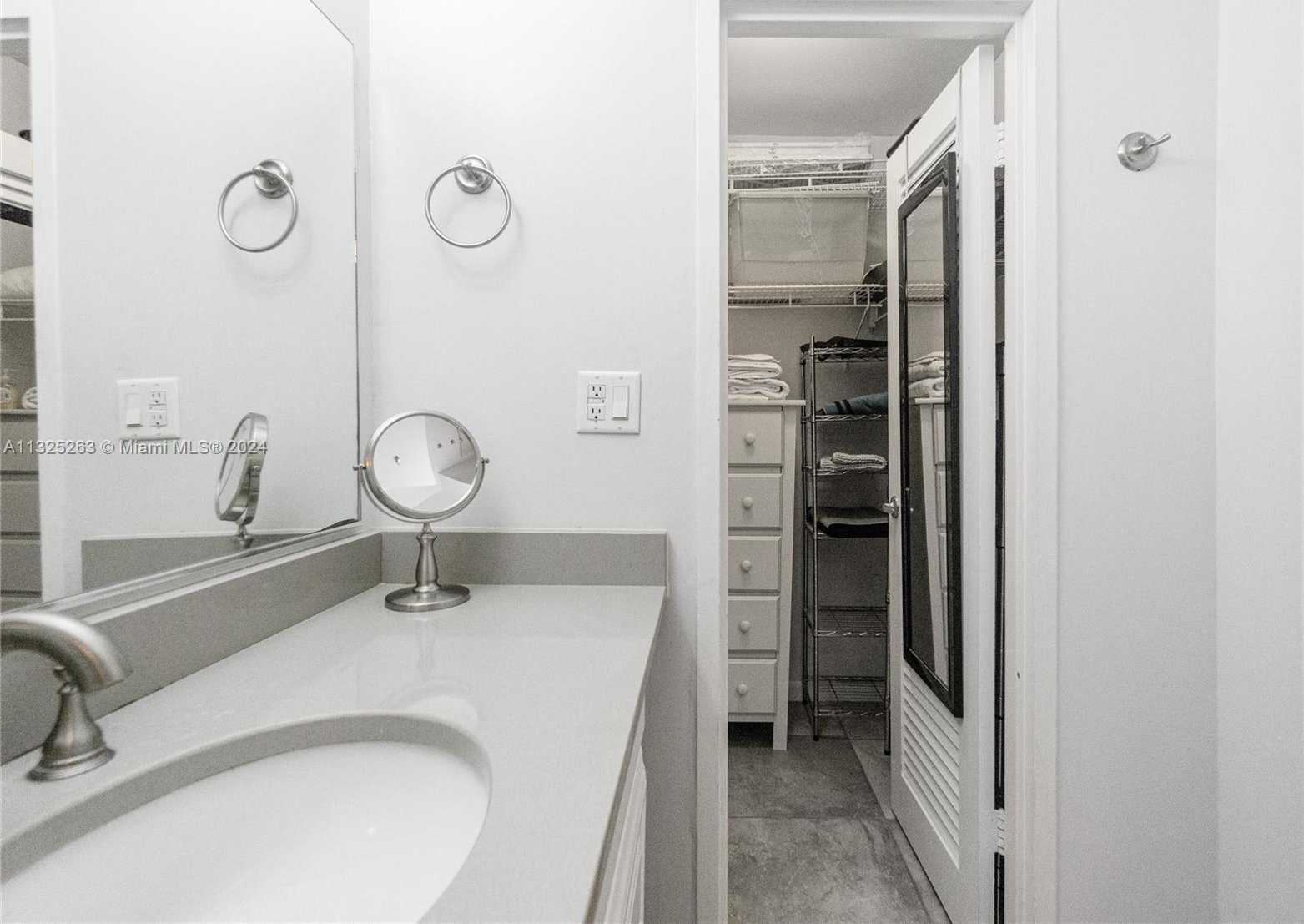 Small Image of 100 LINCOLN RD #320, Miami Beach Number 12