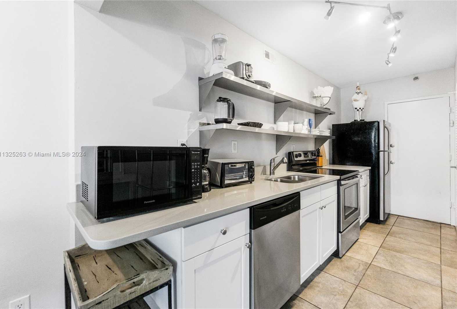 Small Image of 100 LINCOLN RD #320, Miami Beach Number 7