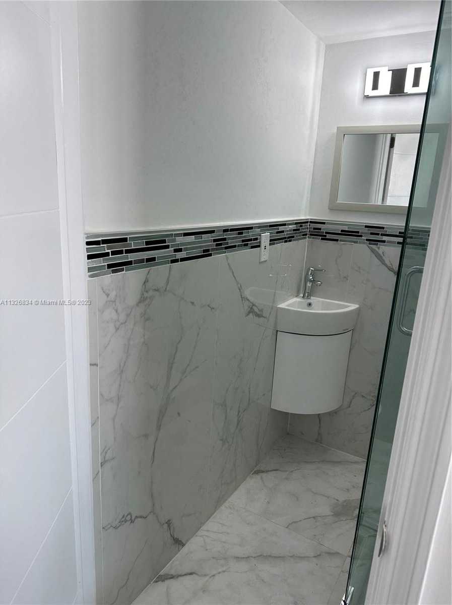 Small Image of 3725 SOUTH OCEAN DR #1503, Hollywood Number 26