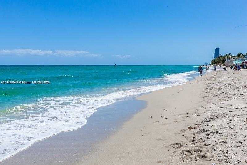Small Image of 2080 SOUTH OCEAN DR, #1507., Hallandale Beach Number 15