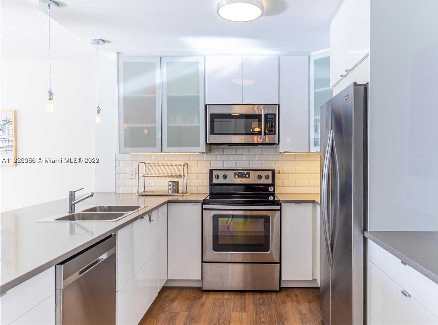 Small Image of 5601 COLLINS AVE #717, Miami Beach Number 3