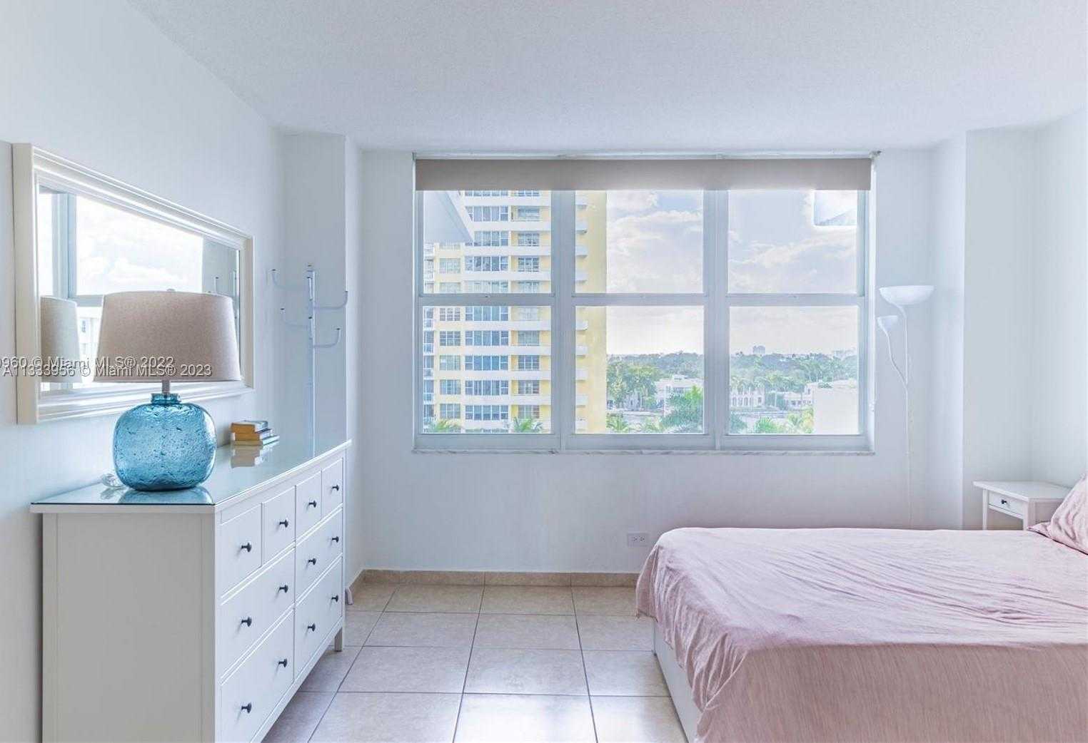 Small Image of 5601 COLLINS AVE #717, Miami Beach Number 7