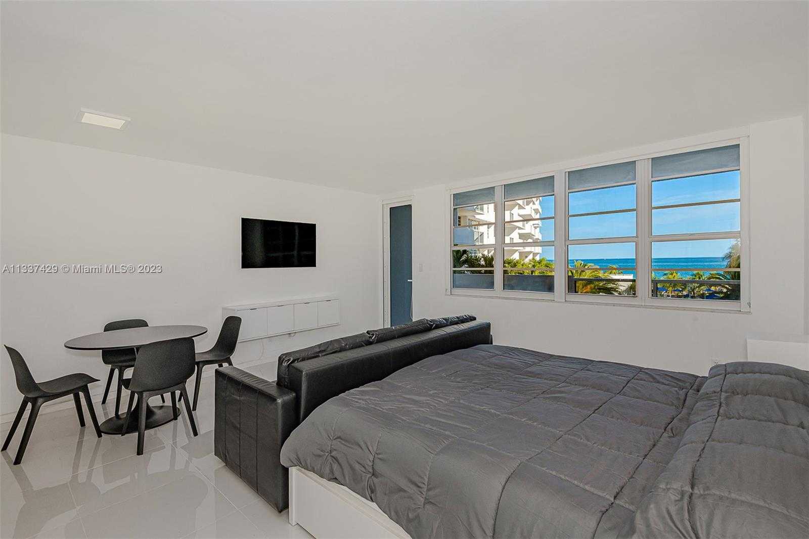 Small Image of 100 LINCOLN RD #519, Miami Beach Number 3