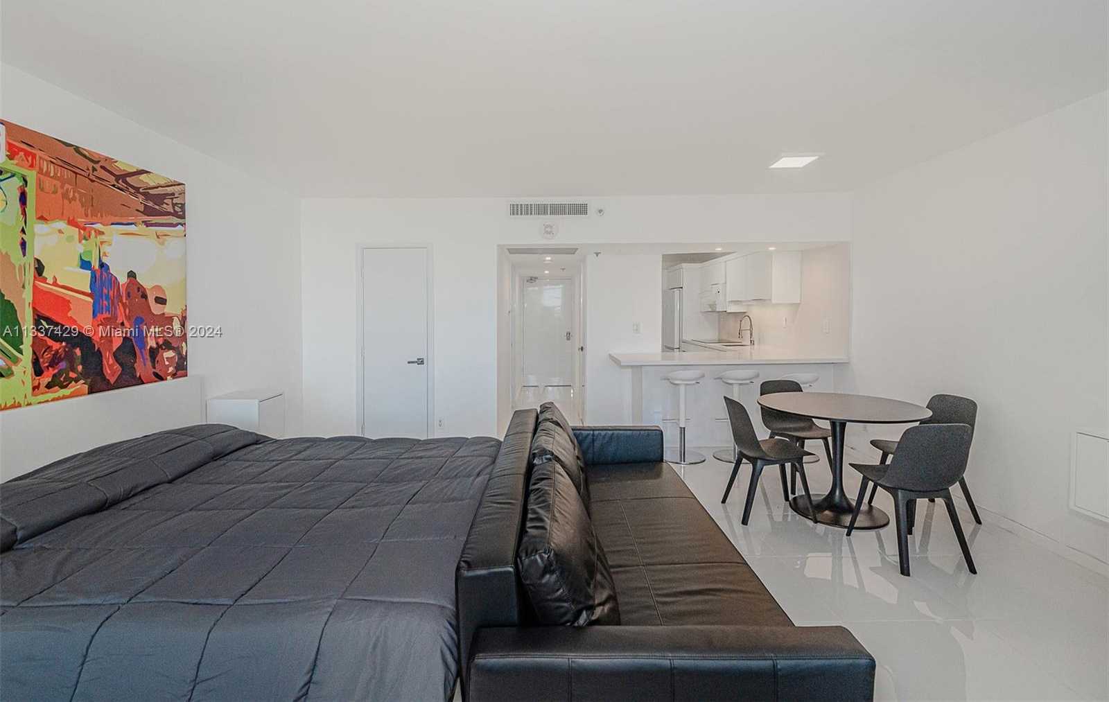 Small Image of 100 LINCOLN RD #519, Miami Beach Number 4