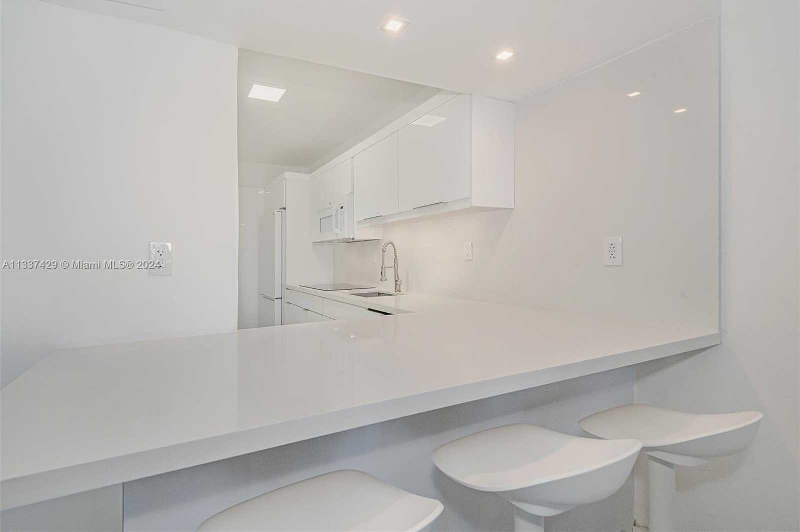 Small Image of 100 LINCOLN RD #519, Miami Beach Number 8