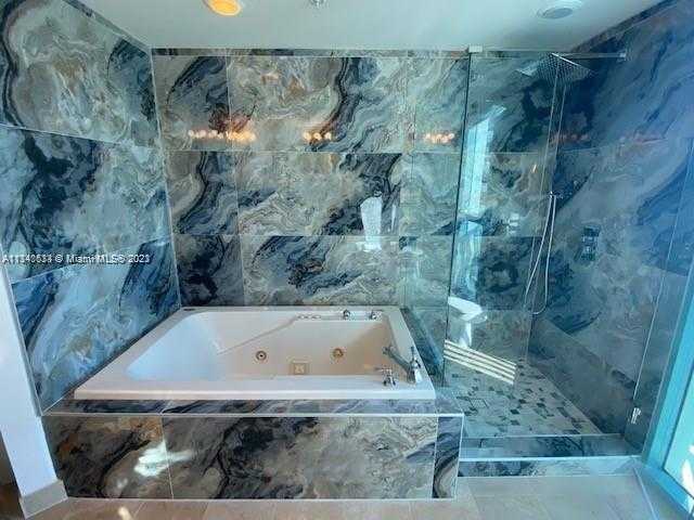 Small Image of 1500 Ocean Dr, Miami Beach, FL 33139, USA Number 15