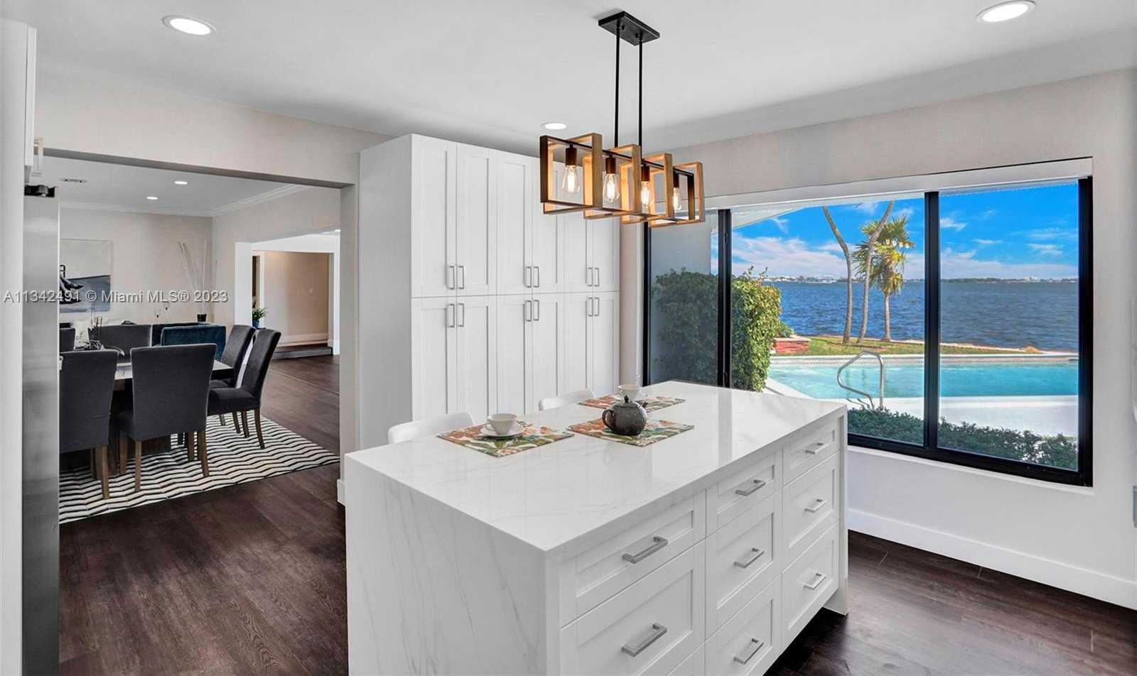 Small Image of 9101 N Bayshore Dr, Miami, FL 33138, USA Number 12