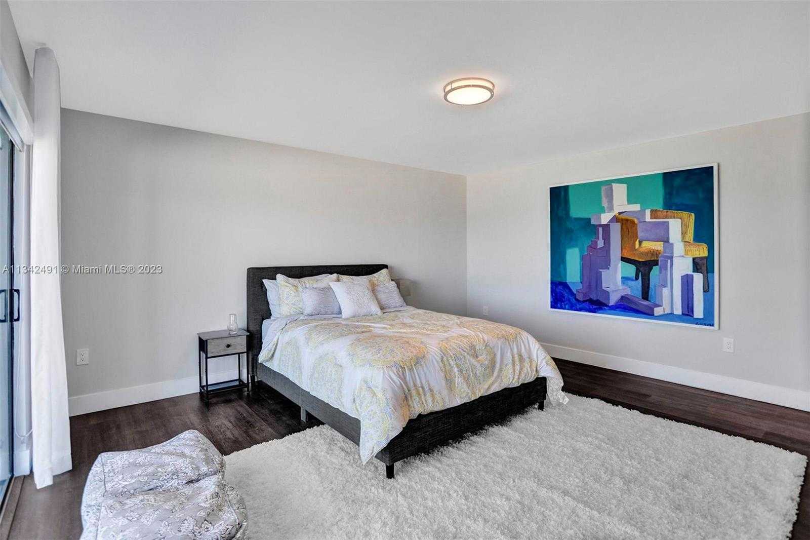 Small Image of 9101 N Bayshore Dr, Miami, FL 33138, USA Number 27