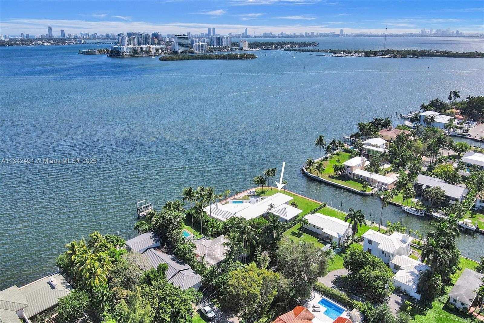 Small Image of 9101 N Bayshore Dr, Miami, FL 33138, USA Number 34