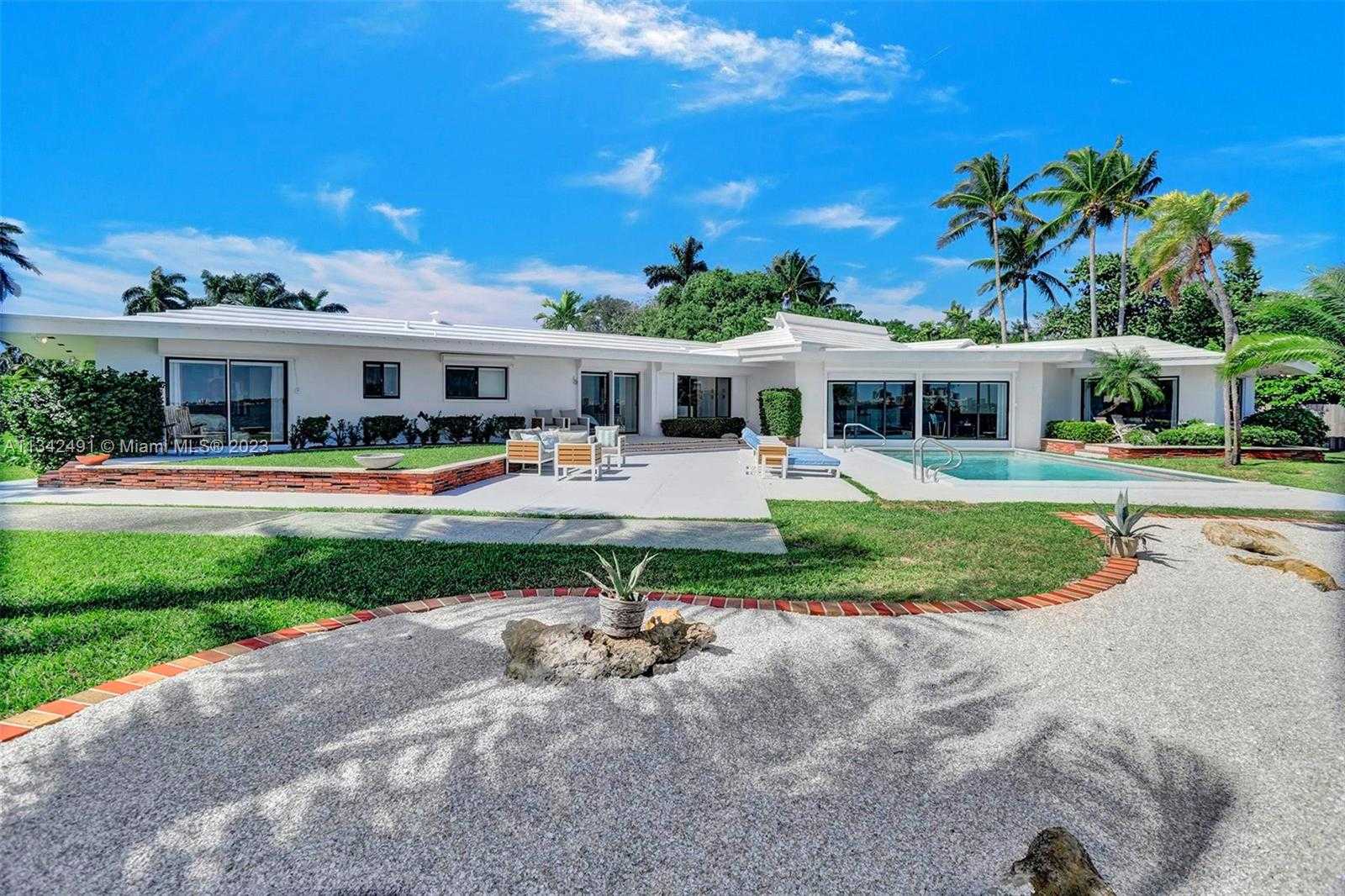 Small Image of 9101 N Bayshore Dr, Miami, FL 33138, USA Number 6