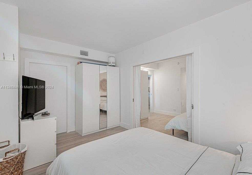 Small Image of 2301 COLLINS AVE #1115, Miami Beach Number 10