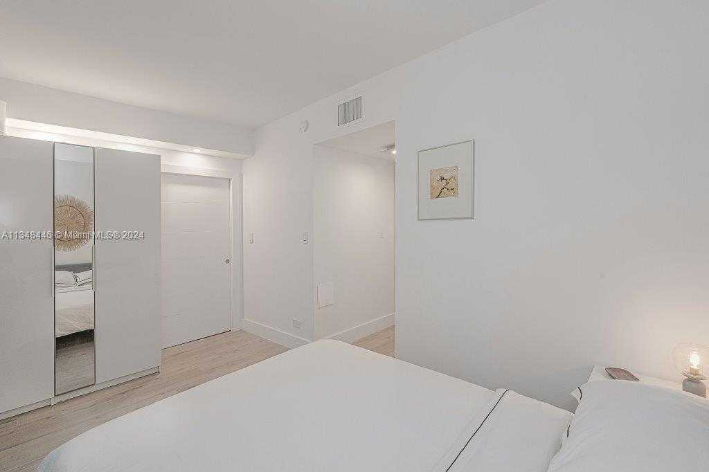 Small Image of 2301 COLLINS AVE #1115, Miami Beach Number 12