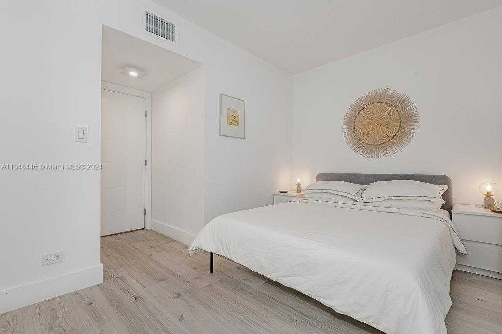 Small Image of 2301 COLLINS AVE #1115, Miami Beach Number 13