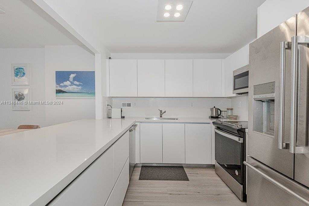 Small Image of 2301 COLLINS AVE #1115, Miami Beach Number 17