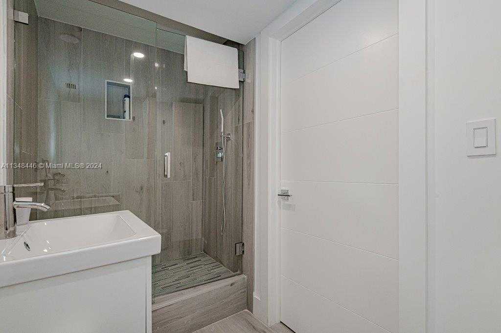 Small Image of 2301 COLLINS AVE #1115, Miami Beach Number 20