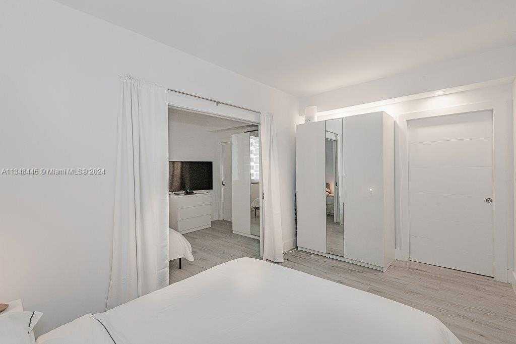 Small Image of 2301 COLLINS AVE #1115, Miami Beach Number 8