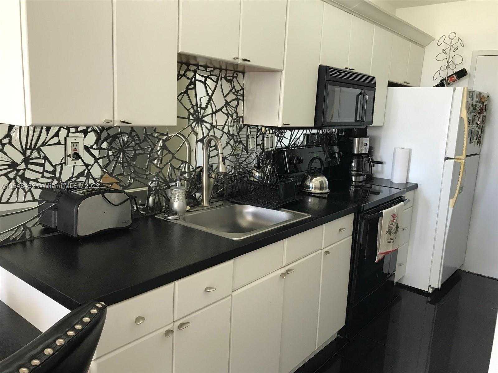 Small Image of 100 LINCOLN RD #1007, Miami Beach Number 12