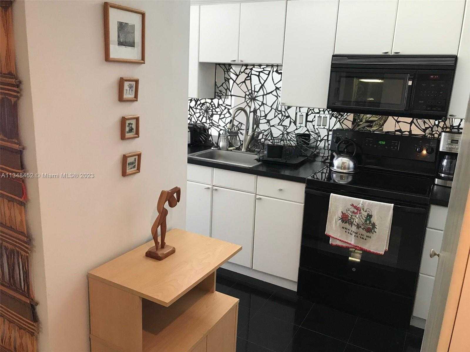 Small Image of 100 LINCOLN RD #1007, Miami Beach Number 15