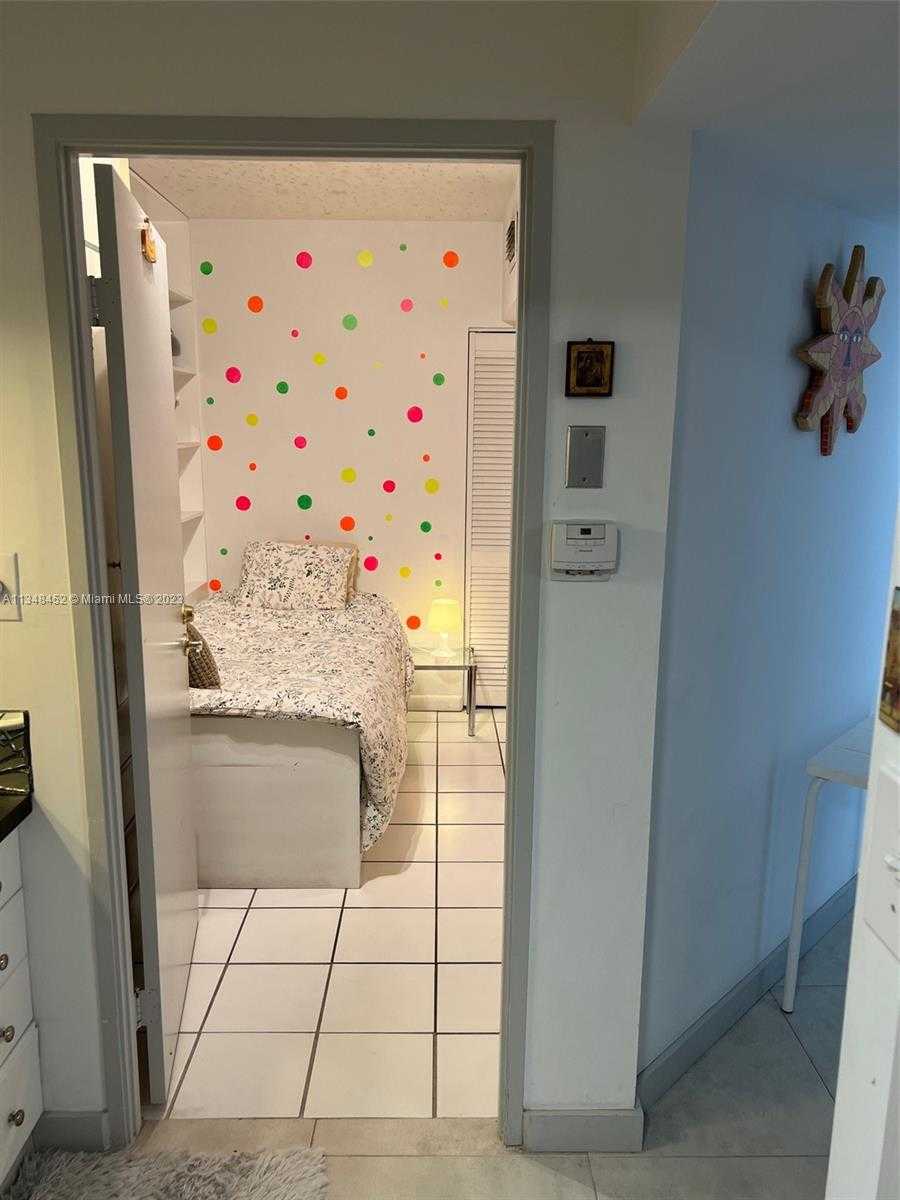 Small Image of 100 LINCOLN RD #1007, Miami Beach Number 28