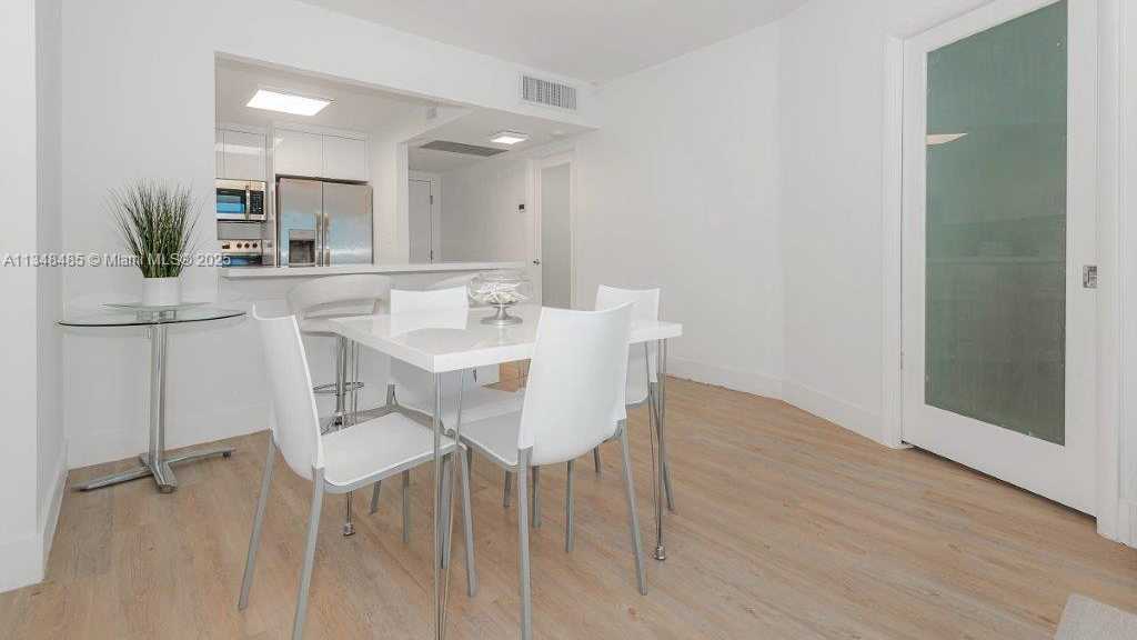 Small Image of 2301 COLLINS AVE #927, Miami Beach Number 11