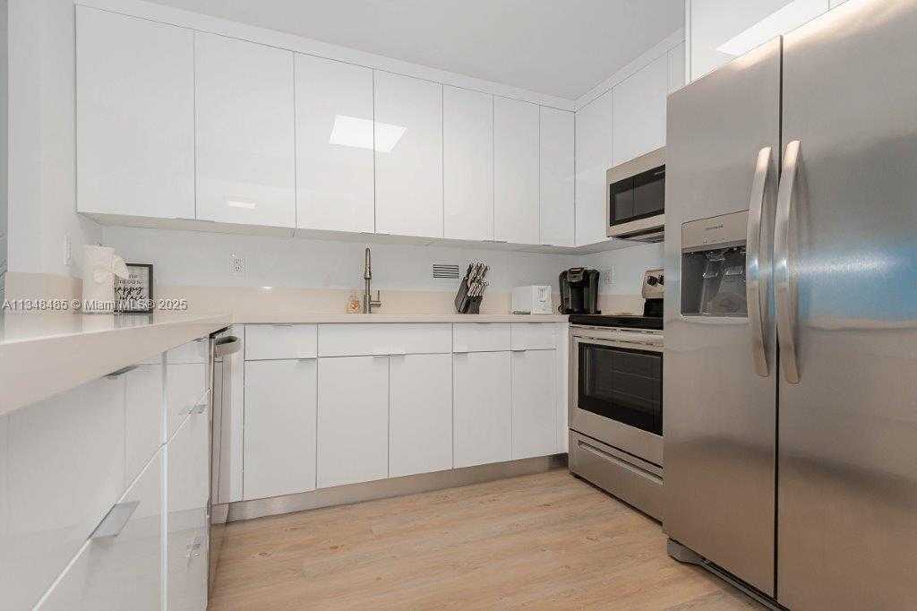 Small Image of 2301 COLLINS AVE #927, Miami Beach Number 13