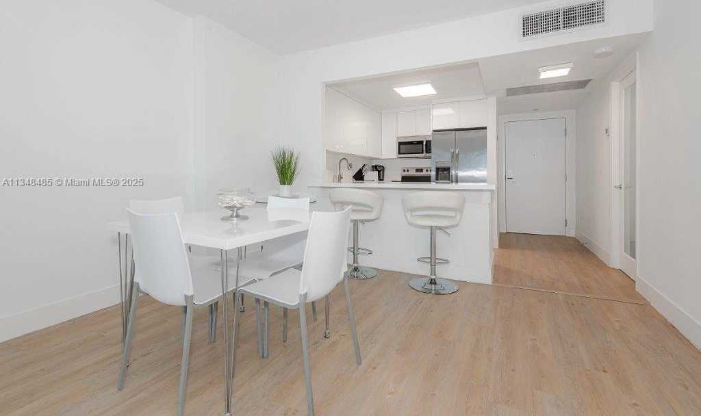 Small Image of 2301 COLLINS AVE #927, Miami Beach Number 18