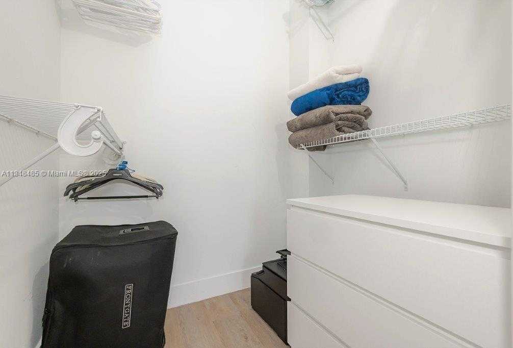 Small Image of 2301 COLLINS AVE #927, Miami Beach Number 19
