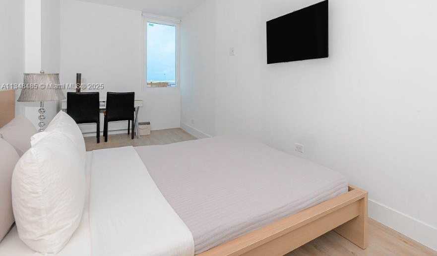 Small Image of 2301 COLLINS AVE #927, Miami Beach Number 3
