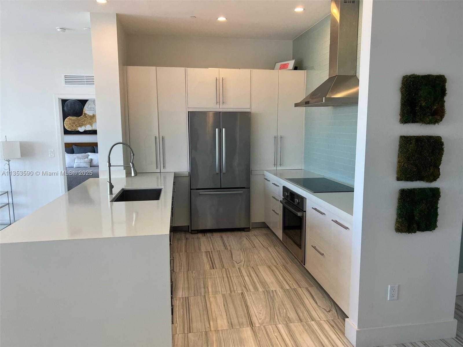 Small Image of 100 LINCOLN RD #PH9, Miami Beach Number 20