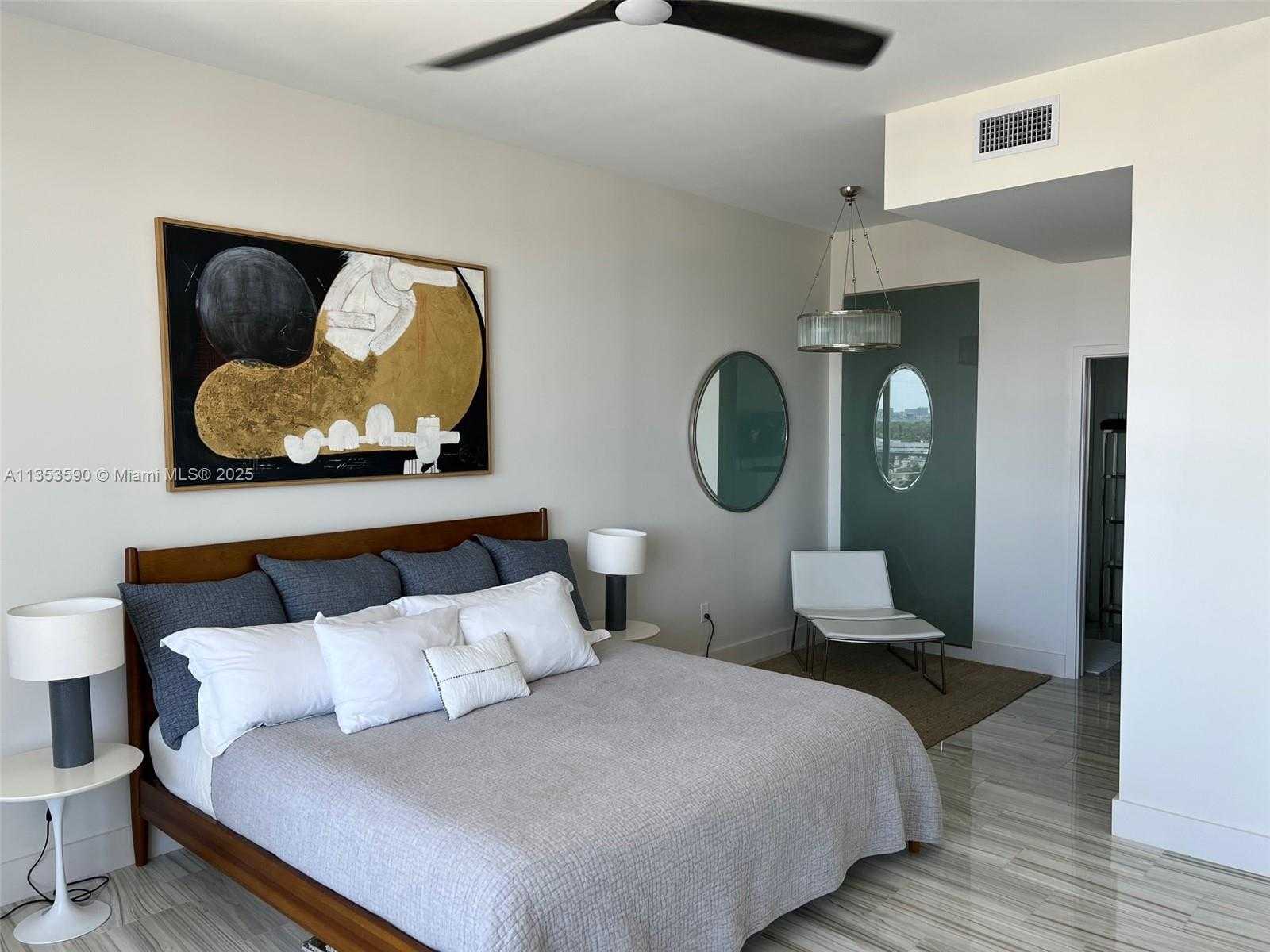 Small Image of 100 LINCOLN RD #PH9, Miami Beach Number 23