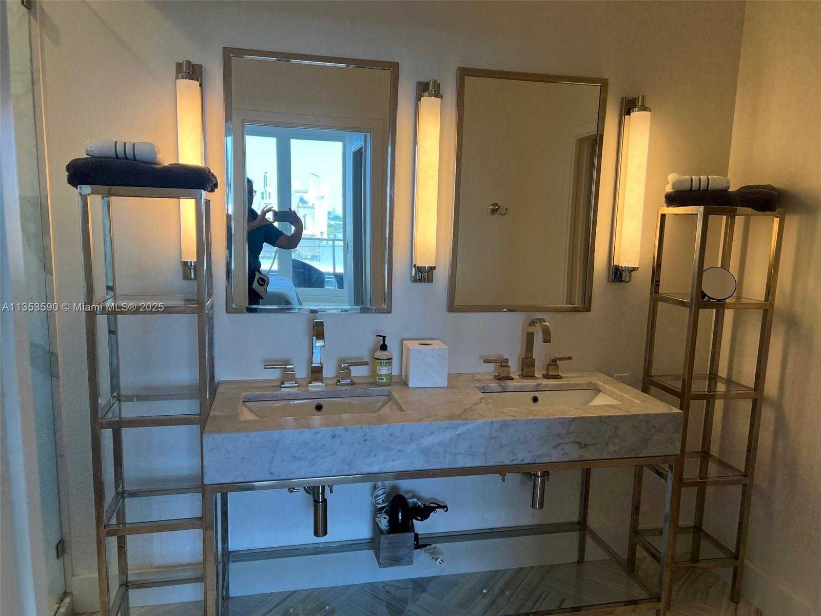 Small Image of 100 LINCOLN RD #PH9, Miami Beach Number 31