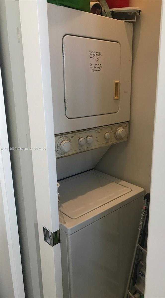 Small Image of 100 LINCOLN RD #PH9, Miami Beach Number 42