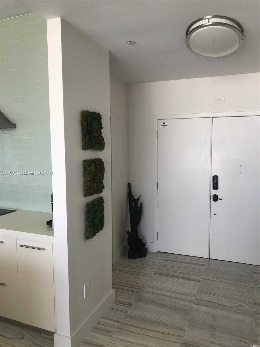 Small Image of 100 LINCOLN RD #PH9, Miami Beach Number 44
