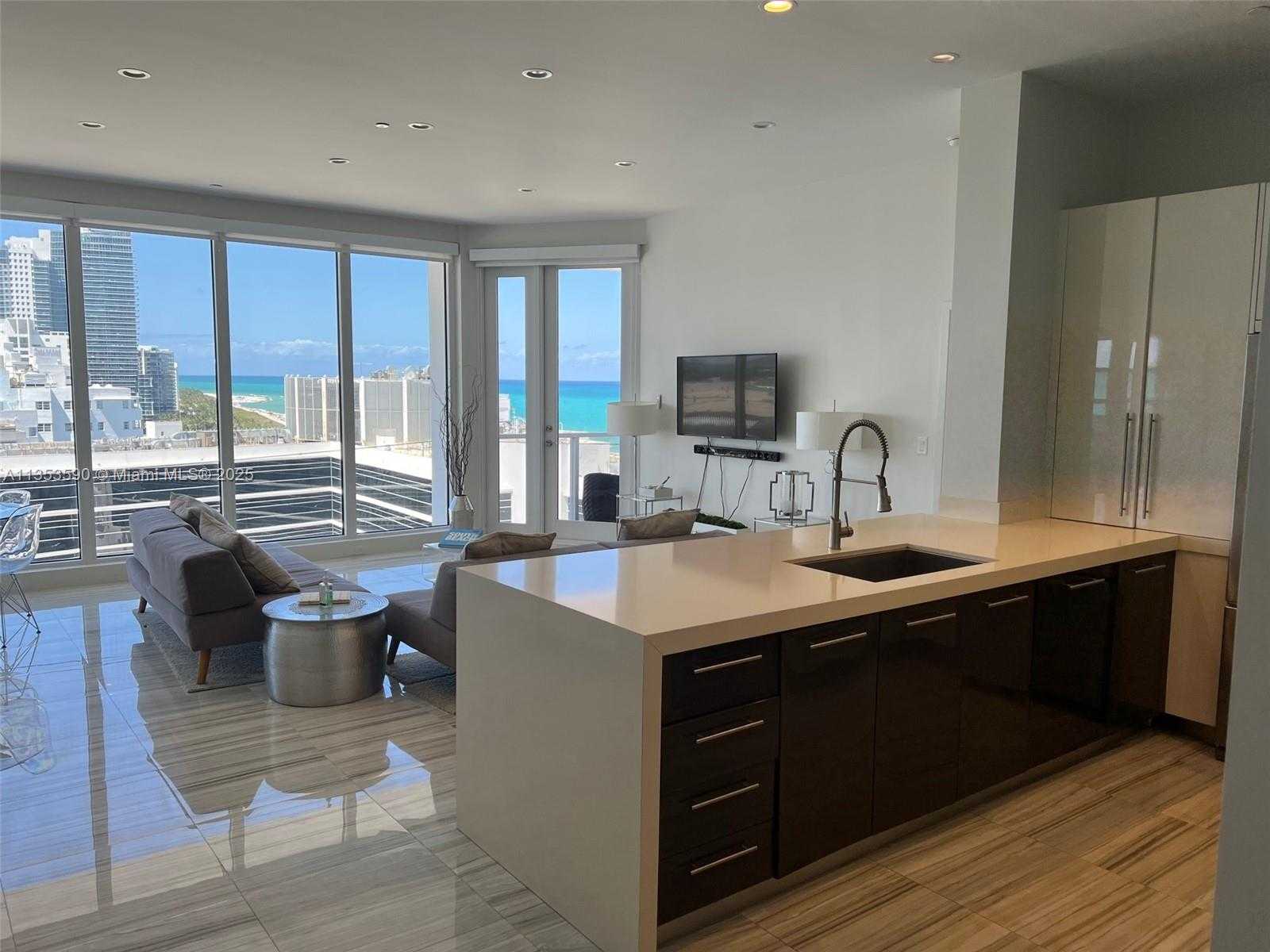 Small Image of 100 LINCOLN RD #PH9, Miami Beach Number 6