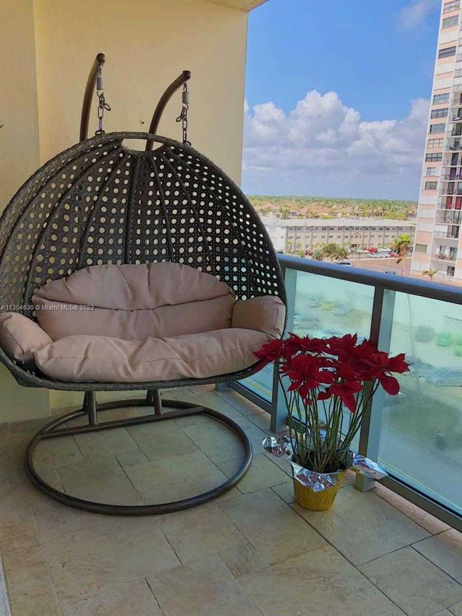 Small Image of 2501 SOUTH OCEAN DR #605 (Available NOW!, Hollywood Number 3