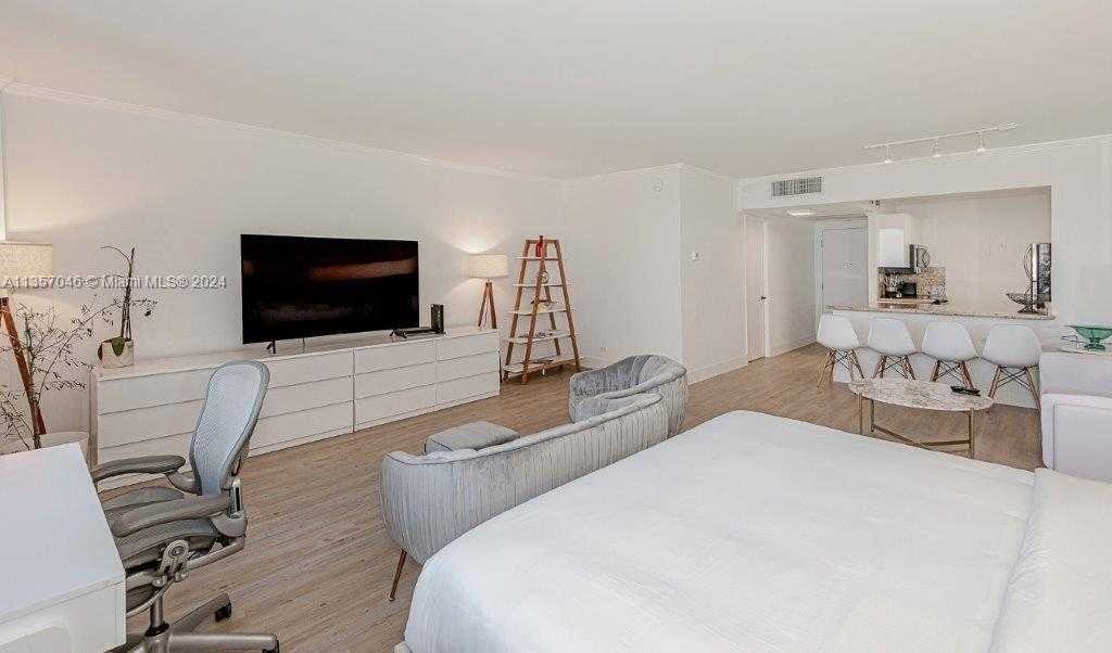 Small Image of 2301 COLLINS AVE #842, Miami Beach Number 11