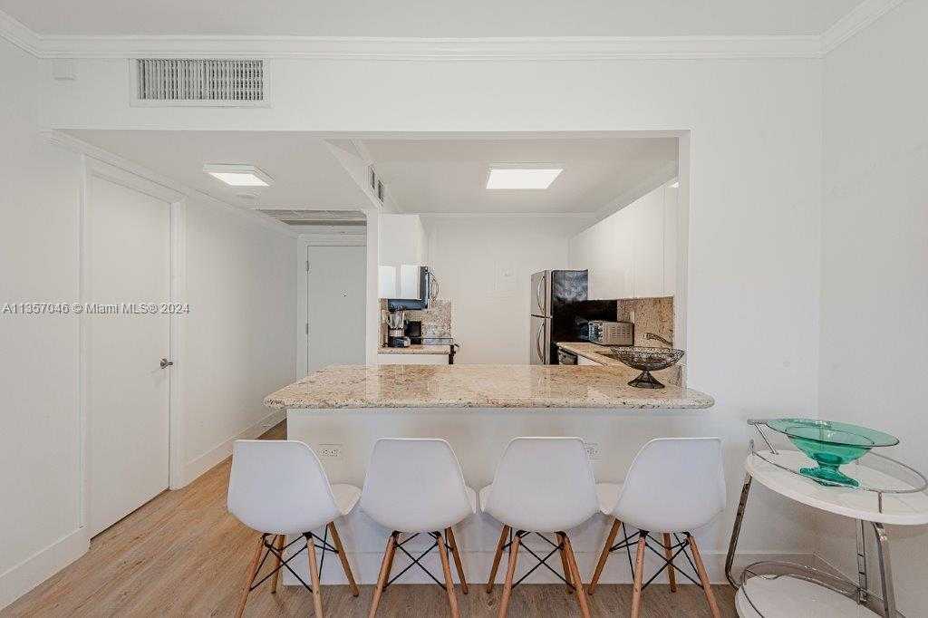 Small Image of 2301 COLLINS AVE #842, Miami Beach Number 13