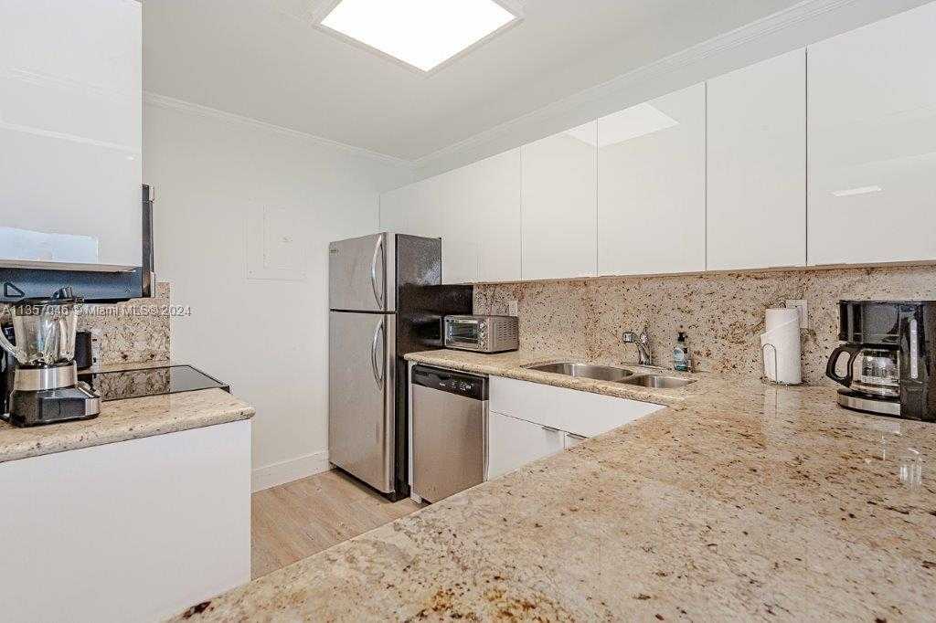 Small Image of 2301 COLLINS AVE #842, Miami Beach Number 14