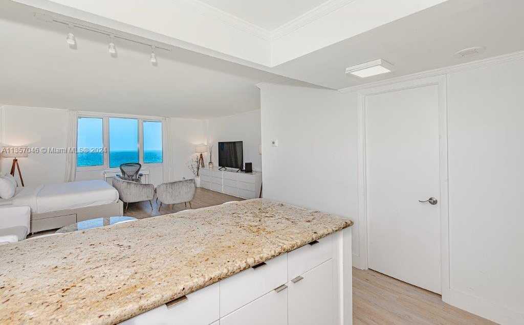Small Image of 2301 COLLINS AVE #842, Miami Beach Number 19