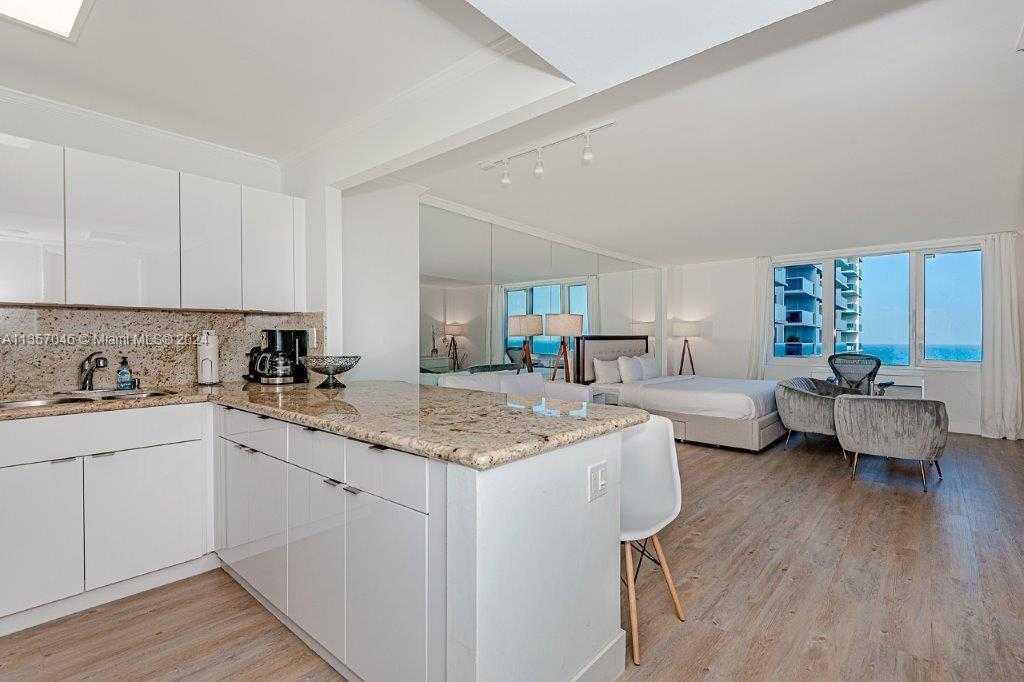 Small Image of 2301 COLLINS AVE #842, Miami Beach Number 20